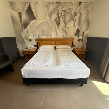 Hotel Selene 3*