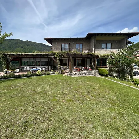 Selene Hotel 3*