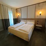 Selene فندق