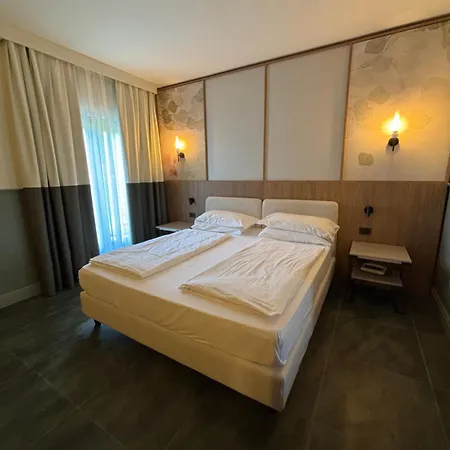 Villa Selene فندق